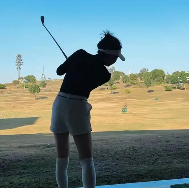 劳斯莱斯女车主身份被扒：资产过亿，知名品牌老板，妥妥的女强人