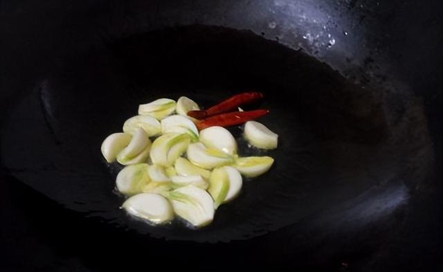 提醒:锌是保护心脏、防痴呆的重要元素,常吃3类食物可以补充