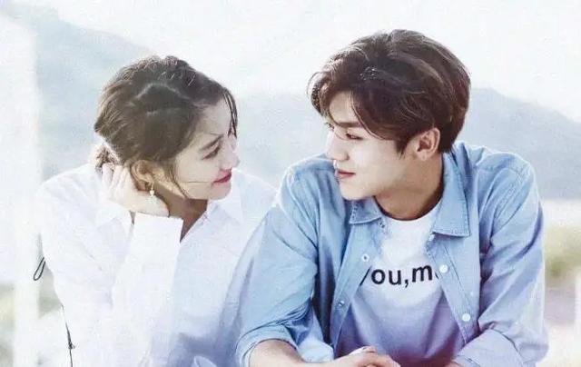 谈了8年该领证了!关晓彤发胖臃肿被疑怀孕,全网开始催婚