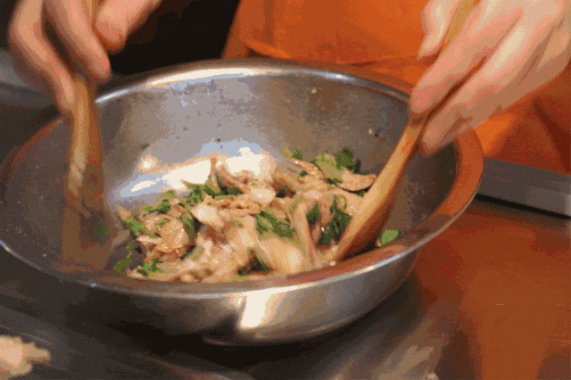 沈阳著名小吃正在热播!黄景瑜:吃了不下2000个