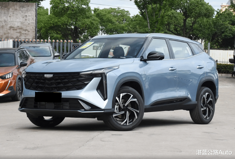 裸车不到9万买自动挡SUV，爆181马力，入门给8155芯片+前后独悬