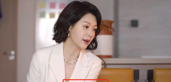 油头粉面就别演穷人！看蒋欣、闫妮的表现，才知道真穷人是什么样