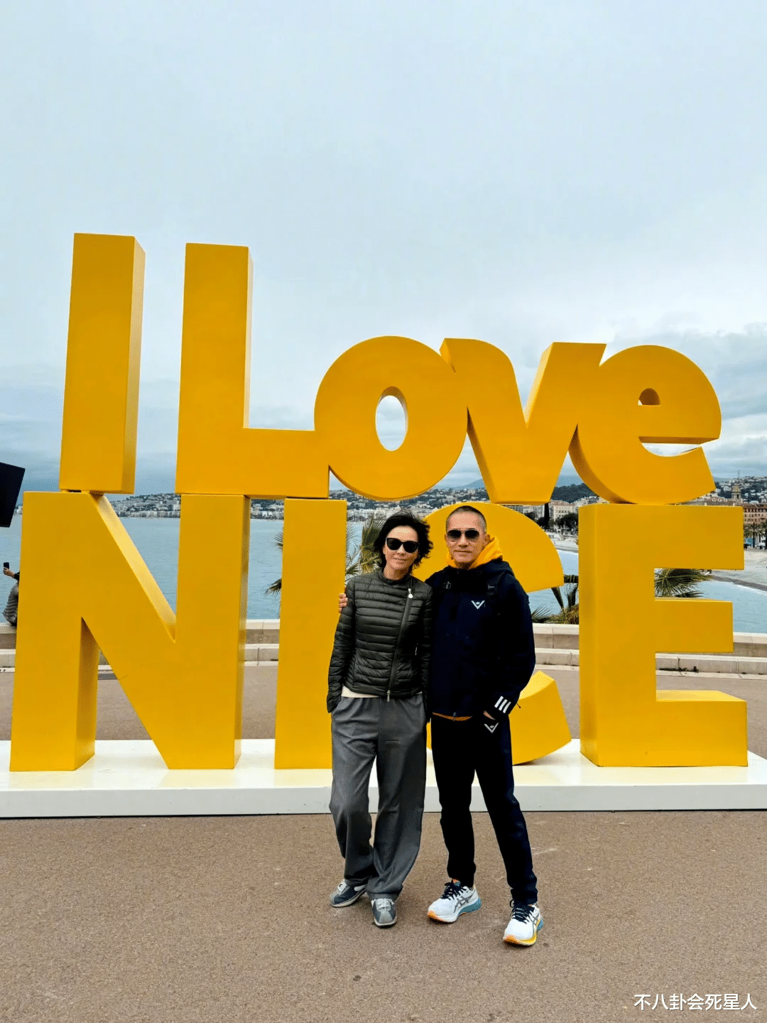 男神秃头大赏：有人自然衰老依然帅气，有人发福面目全非