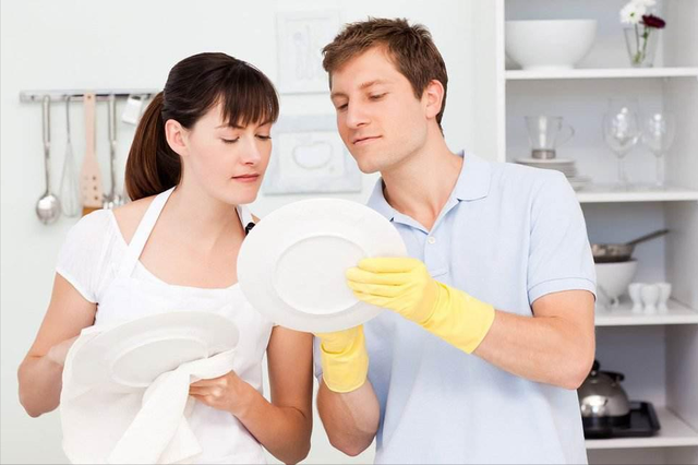 49岁女性查出皮肤癌，平时爱干净有洁癖，丈夫痛哭：都是我的错!