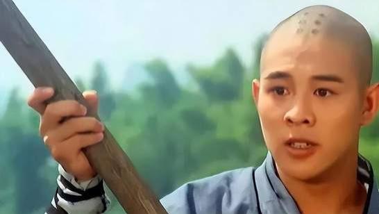 208也不好当？施瓦辛格植入心脏起搏器，李连杰吴京个个一身伤