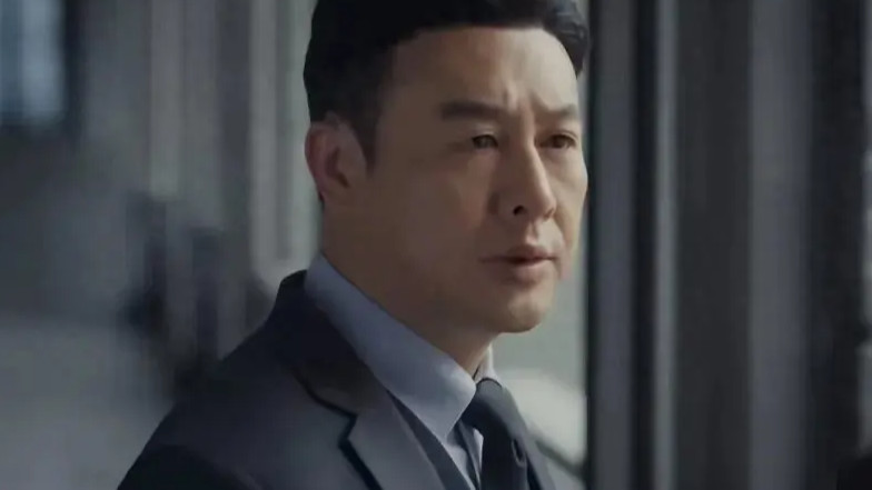 《九部的检察官》和《边水往事》各追四集，一部弃剧，一部追上瘾