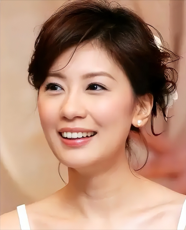 性感的贾静雯演技巅峰：《倚天屠龙记》中的赵敏，永恒的经典