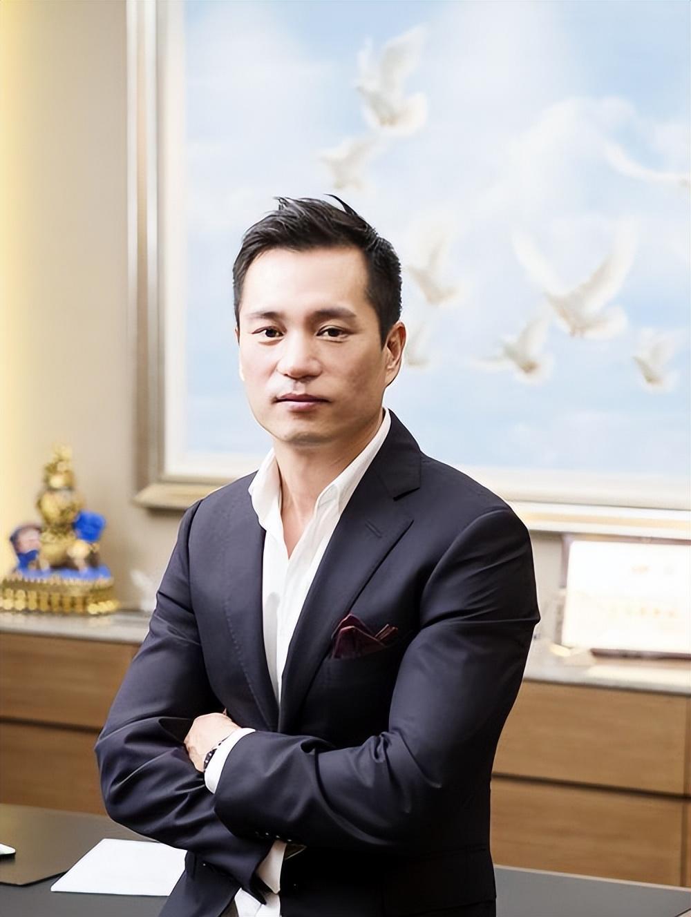 一胎获得5亿,二胎得15亿股份,现在她豪门梦不再,成为圈里笑话