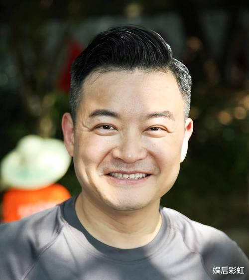 央视名嘴李佳明:销声匿迹后传出新动态,真实情况公开,一路好好走