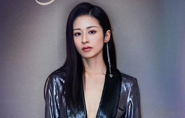 成毅 颖儿的新剧《深潜》,积压多年后即将开播,两大看点值得期待