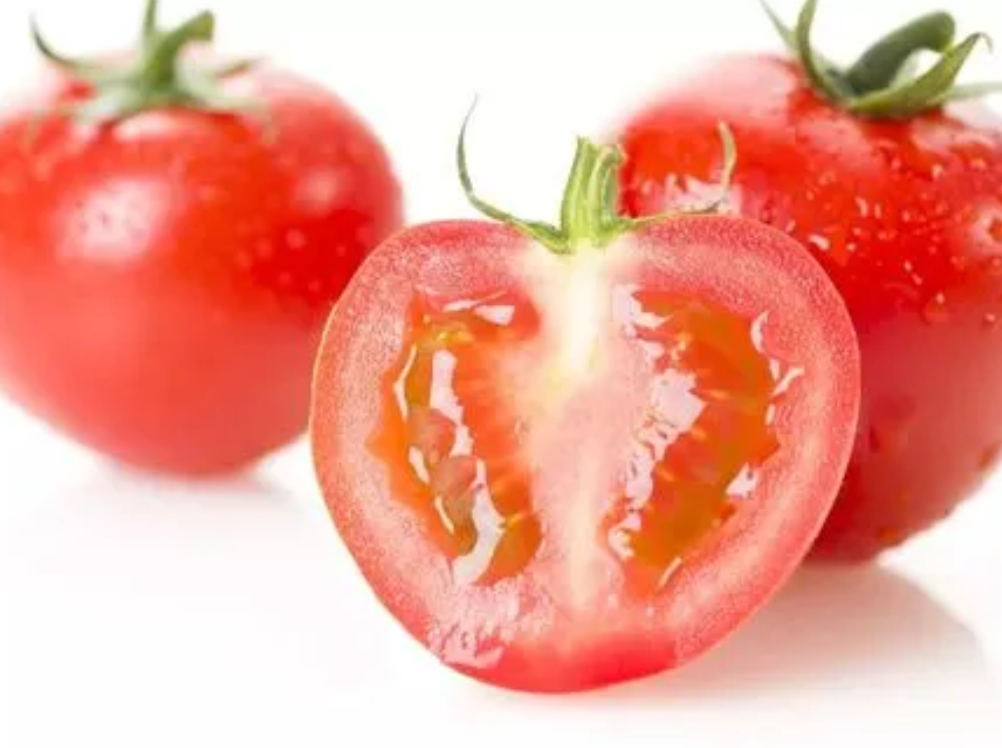 激素西红柿危害大！该如何区分？看一眼这4个地方，立刻现出原形