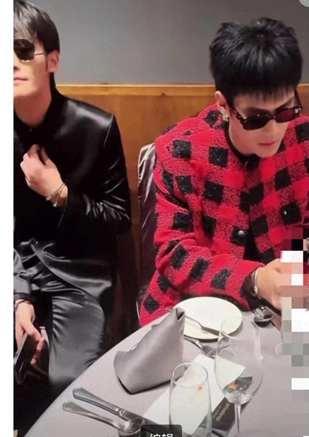 坑蒙拐骗的网红经济该休矣!小杨哥直播骂小杨嫂,多名佳丽作陪