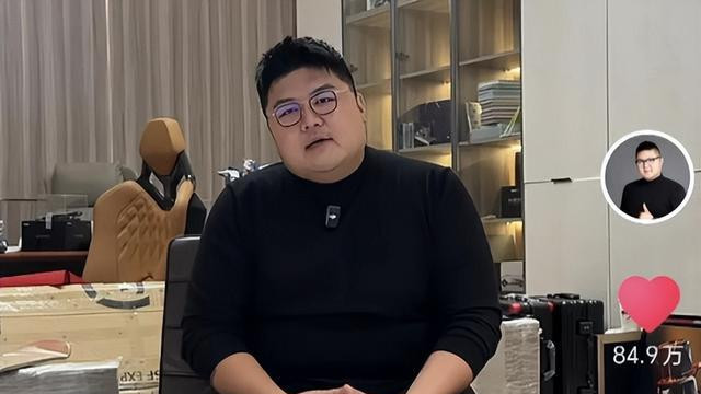 何钰欣终于同意和猴哥离婚，演了一年到手一套房，网友：结局还早