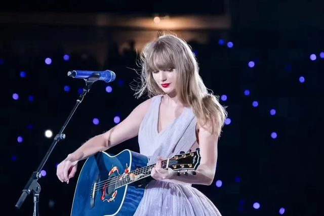 霉霉成福布斯净资产最高女歌手，其资产高达16亿美元 ！