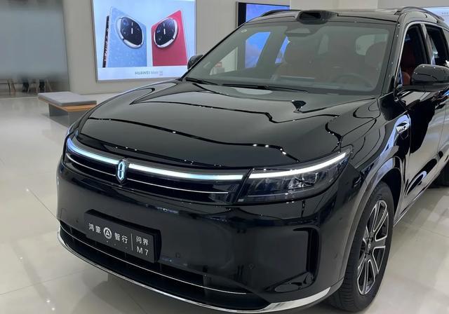 为什么升级后的新问界M7突然销量暴涨？原因原来是这样的
