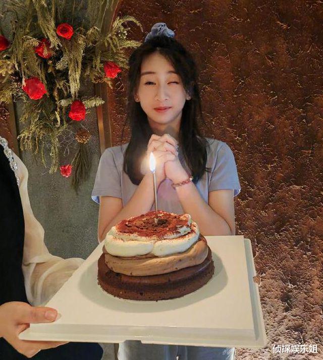 田亮叶一茜为女儿庆生，风一样的女子已经16岁了，森碟越长越漂亮