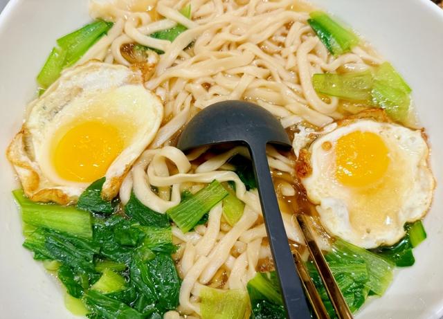 刘诗诗37岁生日,明星导演送祝福,黄渤的“好人论”又应验了