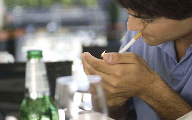 男性一天最多能吸多少支烟？医生：若能控制在这个数，还算可以