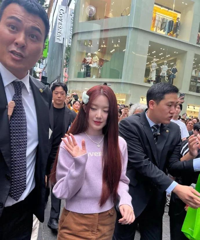 叶舒华的这张生图真的挺厉害,看起来很不错