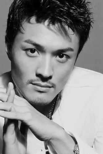 与高圆圆分手后,12年不恋爱也无绯闻,年过40娶妻后爆红