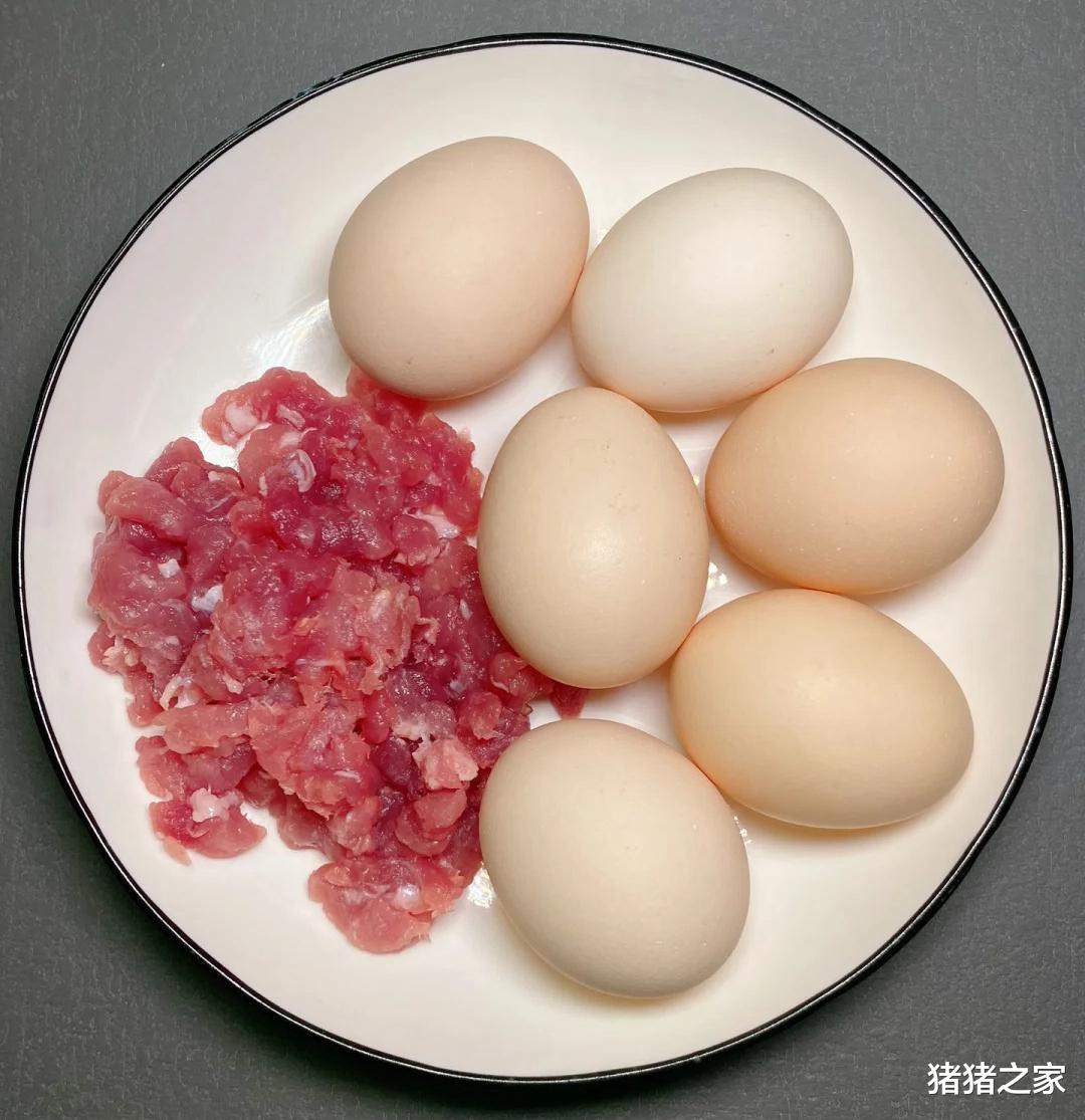 它和鸡蛋是黄金搭档，卷一卷比大鱼大肉好吃，孩子常吃个子长得快