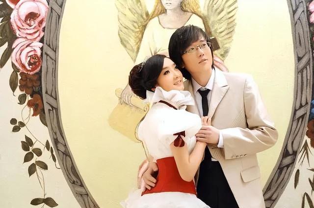 一个嫁经纪人,一个娶新疆女孩,曾毅玲花组合27年活该成传奇