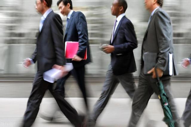 那些失业后不上班的人,没有工资很焦虑,但是再也不想回去上班了