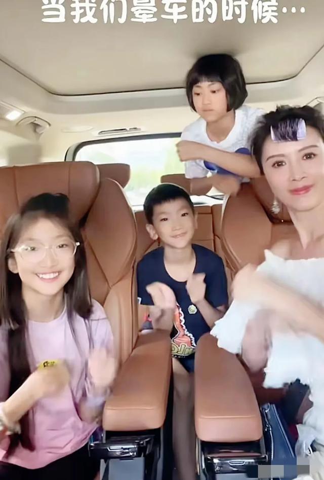 爆料!于冬金巧巧离婚,儿女抚养权疑归女方,更多细节即将揭晓