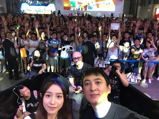 事实证明，卖力自救的王思聪，已在“非富二代”的路上，越走越远