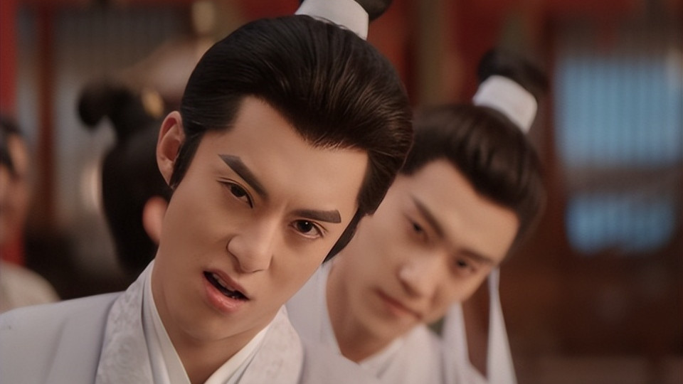 《大奉打更人》《风中的火焰》各看6集，一个已弃剧，一个追到底