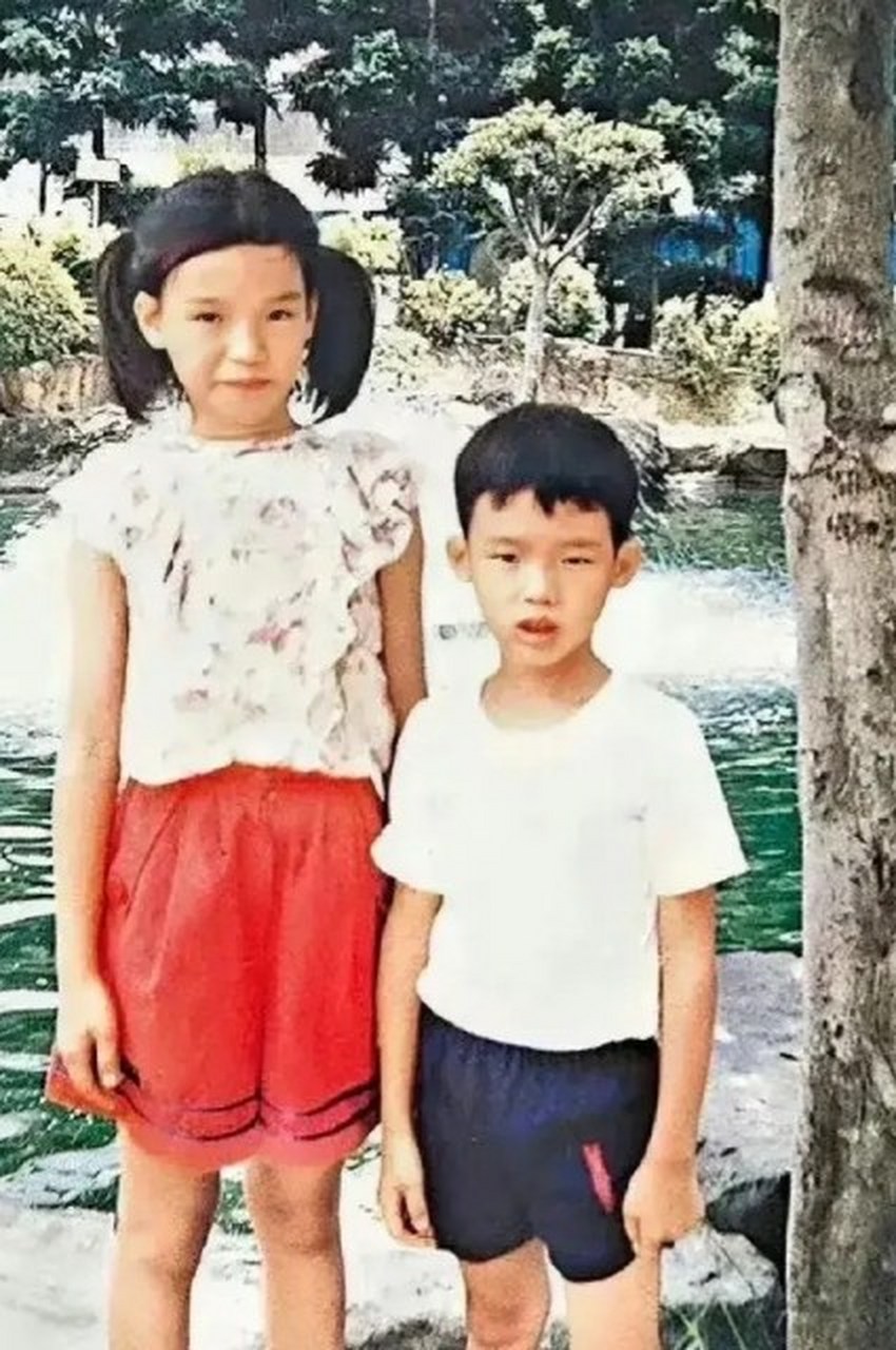 48岁舒淇不顾形象发文，松弛感满满，结婚这8年给她带来了什么？