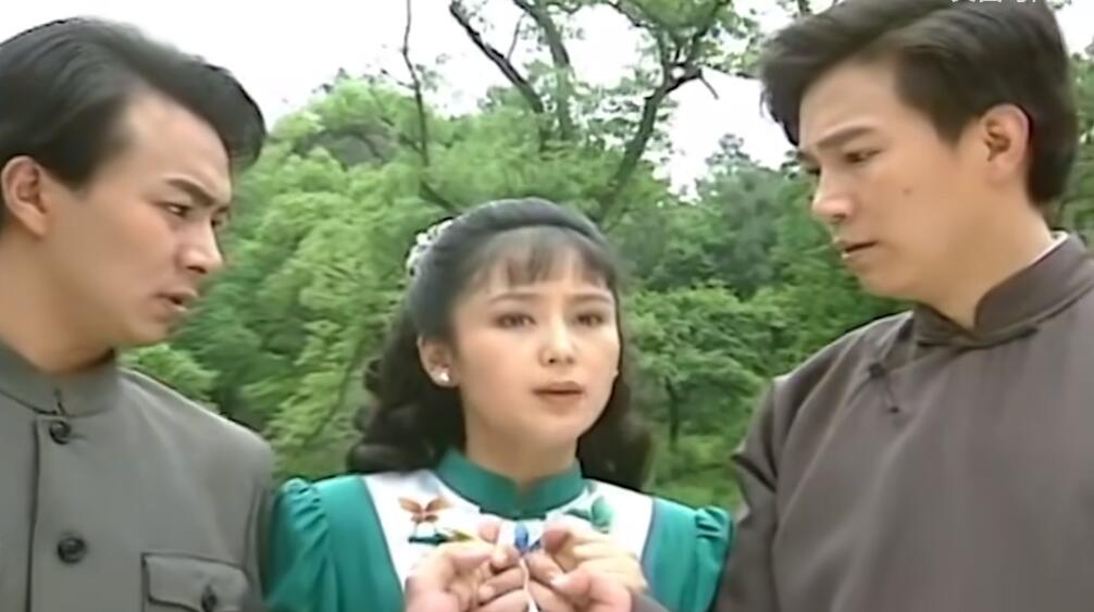 明明是琼瑶剧最阳光帅气男主,却戴了十几集面具,太浪费他颜值了