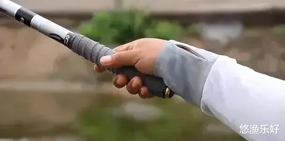 钓友们常受到“网球肘”困扰，大家别不在意，否则后悔晚矣！