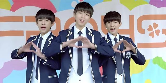 年底,会唱不会唱的明星都开演唱会了?