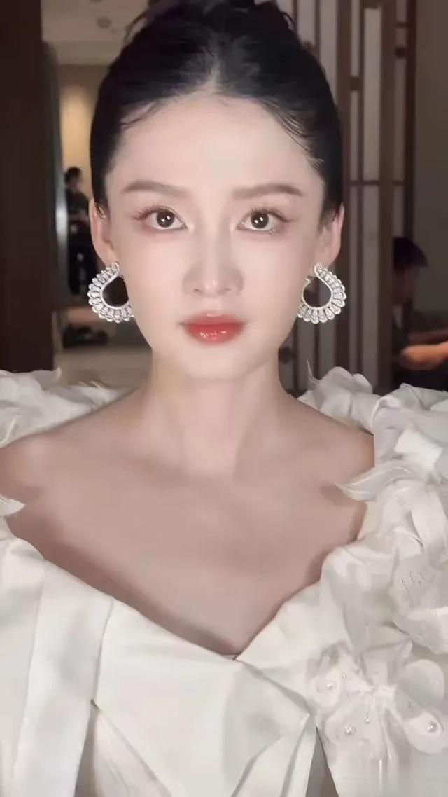 李沁，真白嫩，绝美！