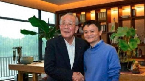 稻盛和夫：当你学会抛弃这两样东西，往往就是翻身逆袭的开始