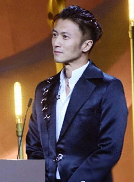 这一次,王菲和谢霆锋,联手给娱乐圈的明星们“上了一课”