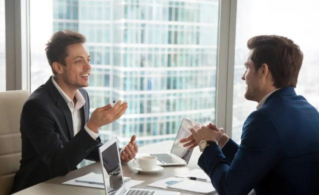 员工不想无偿加班找领导谈话,偷偷录音争N+1,几天后领导先离职