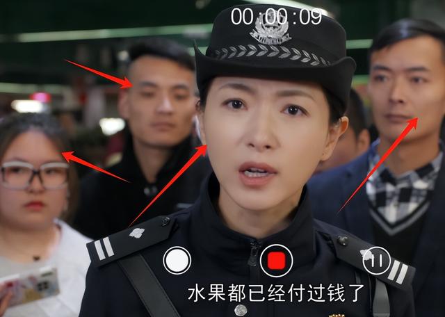 同样是演女警察，把万茜和马伊琍放一起看，差距一目了然！