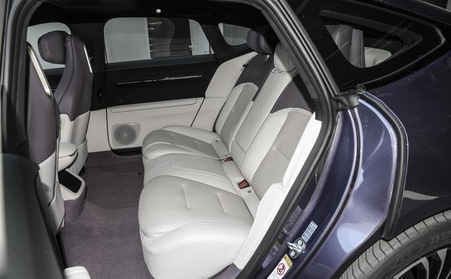 前排双零重力座椅，综合续航1155km+魔毯悬架，中大型车值得一看