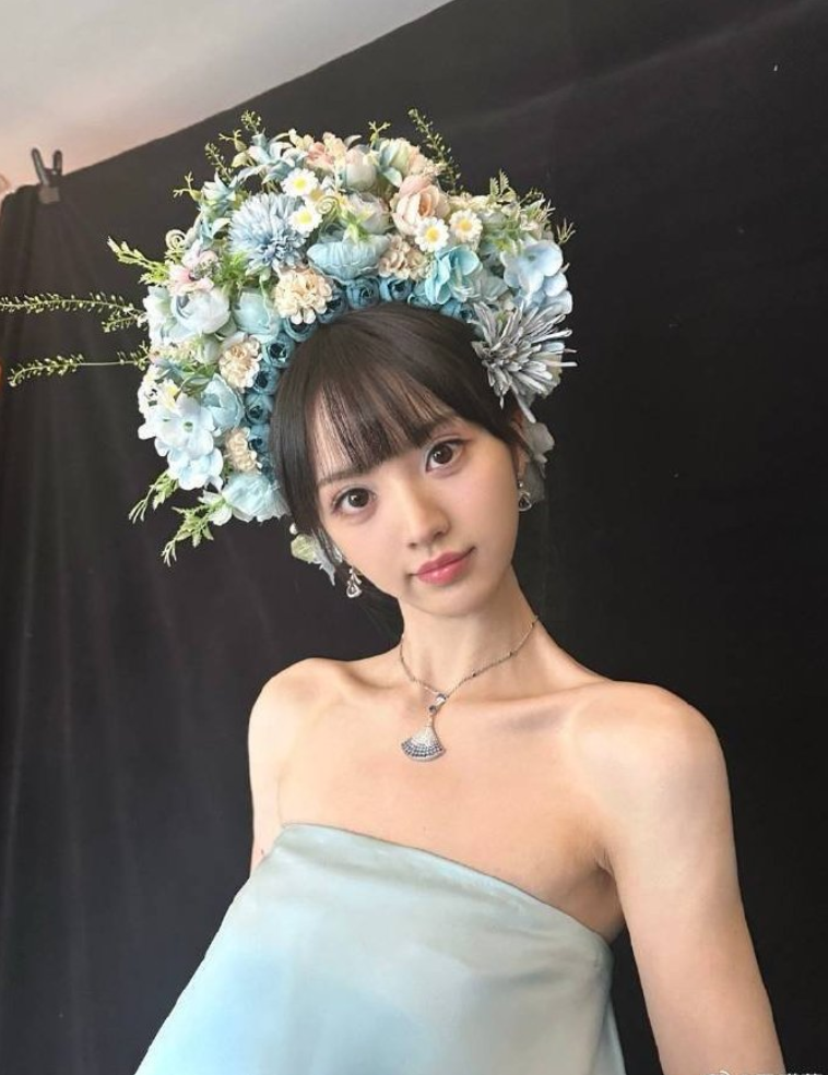 GQ红毯集体“翻车”？田曦薇脚全露、娜扎瘦出排骨，金晨反差最大