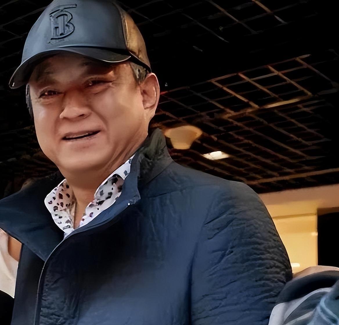 从“央视一哥”到人人喊打，消失多年的朱军，是谁偷走了他的人生