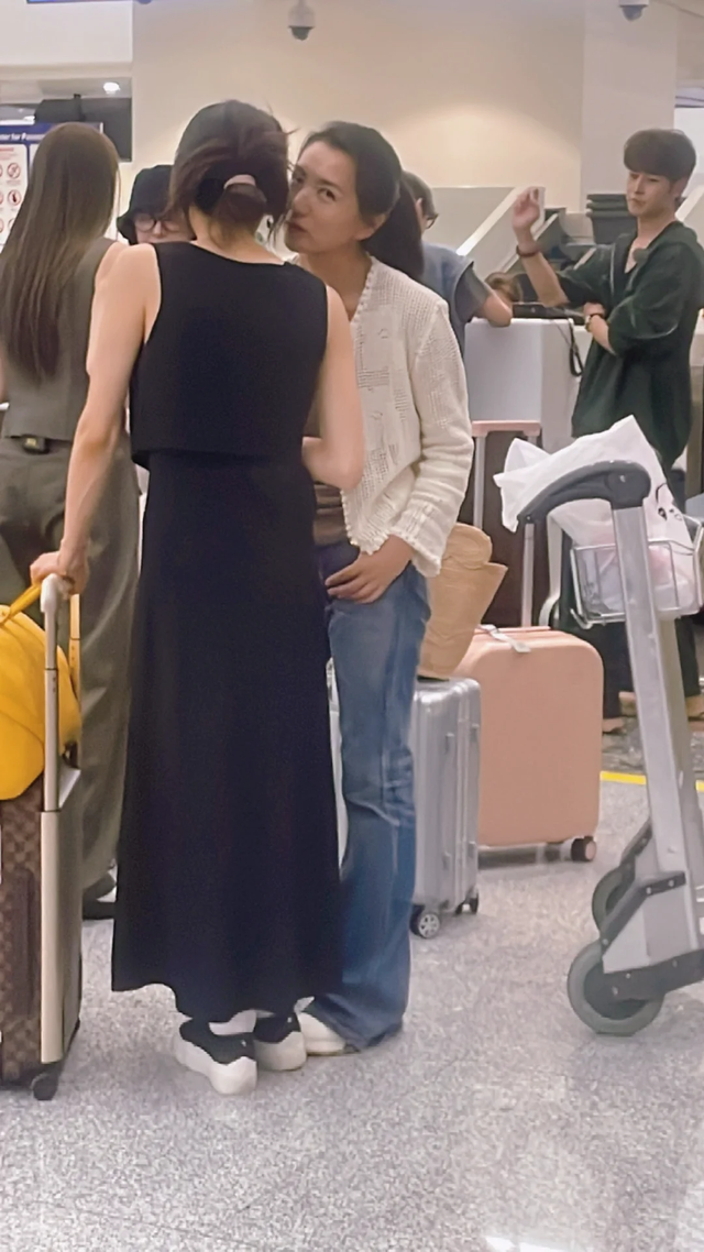 《花少6》最新路透:9人交流甚少,陈好脸垮显疲惫,金晨扁鼻抢镜