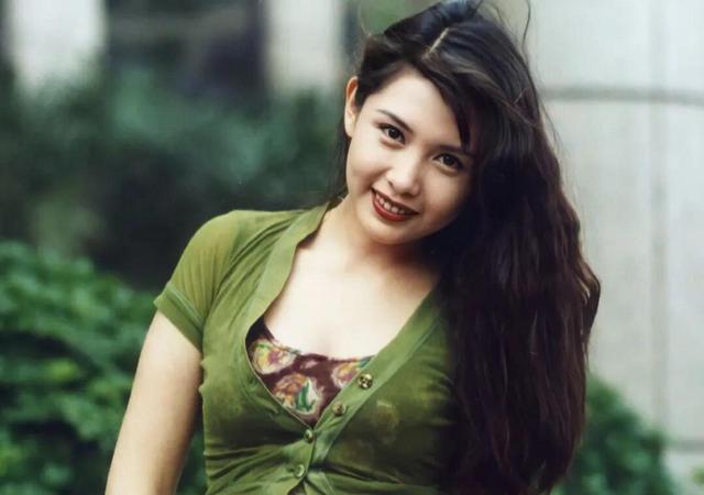 龅牙凸嘴依旧风华绝代，惊艳了一个世纪的6位女星，一个比一个美