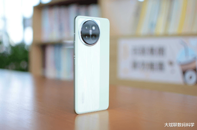 买手机还是一步到位好,推荐3款旗舰手机,用5年没问题