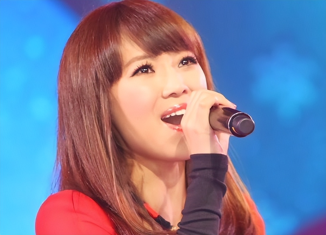 大反转？刀郎疑似和云朵续签四首歌演唱权，多个账号简介引争议