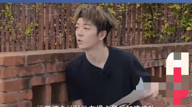 靳东|王栎鑫参加《全员加速中》像度假，伯远出场5分钟纯属观光旅游！