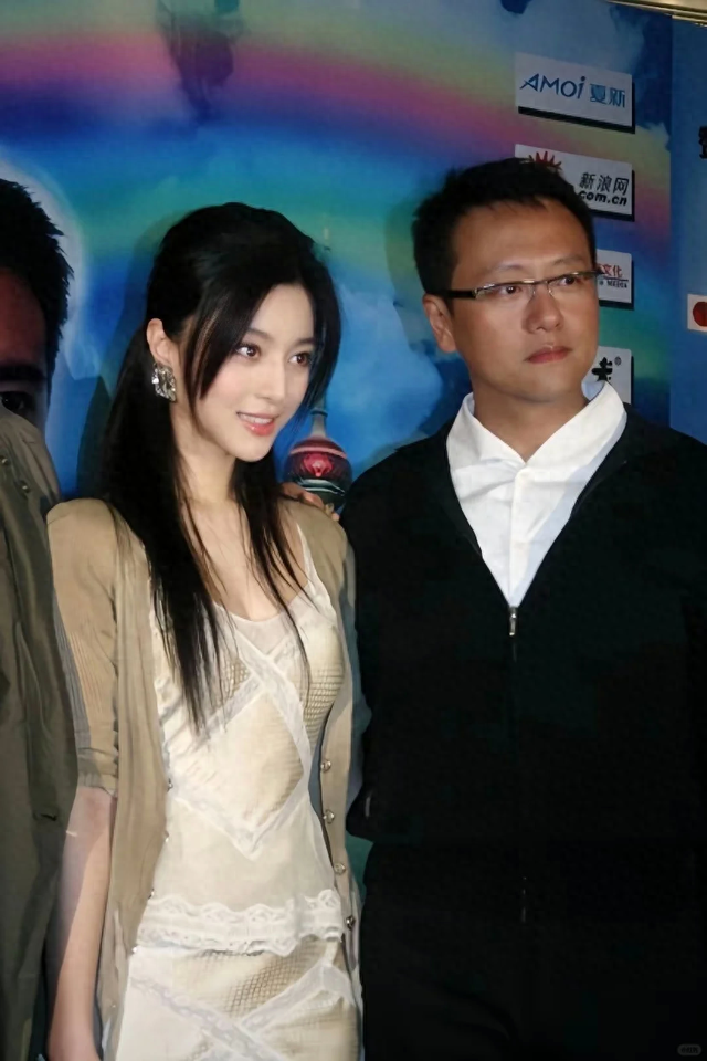 范冰冰20岁就美成这样 狐系美人走进现实 网友：她的脸真该去买保险