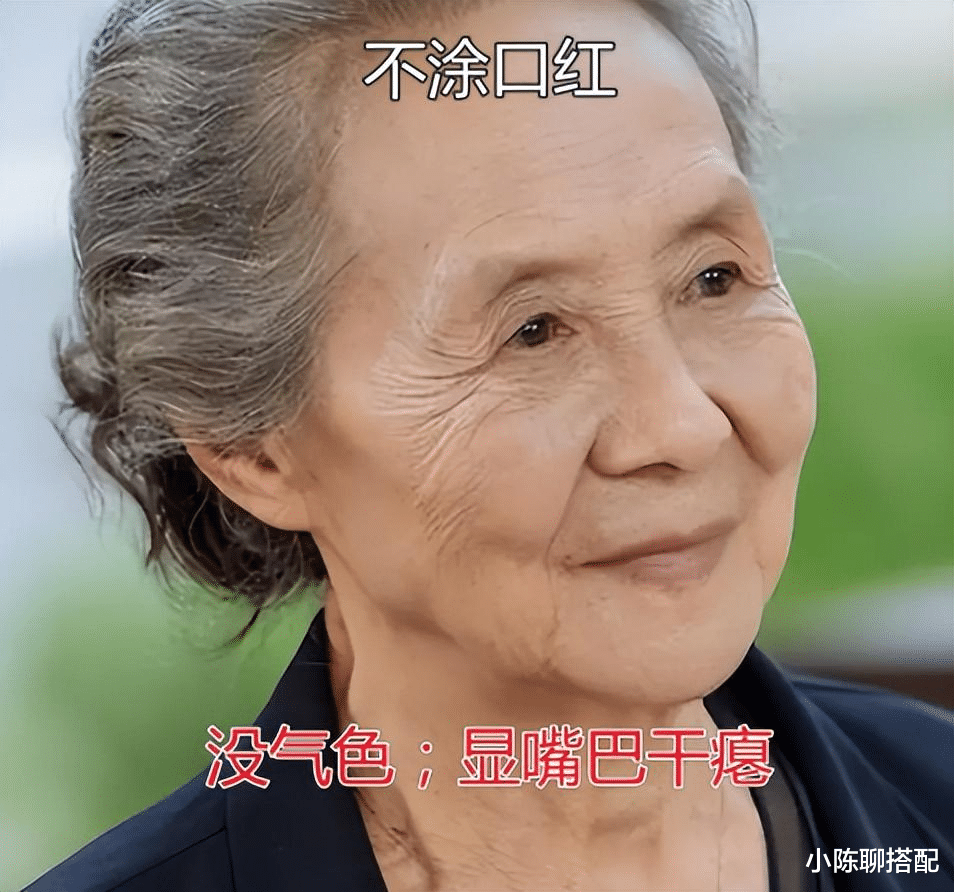 女人上了年纪，比短发更减龄的是“扎发”！看完这4组对比就懂了