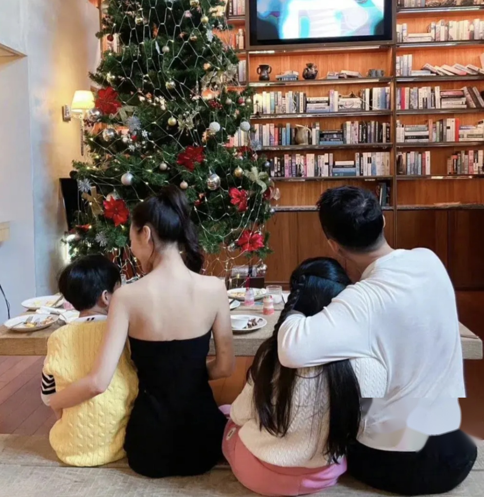 曝大s背地撩拨汪小菲，男方直播表忠心：我现在眼里只有马筱梅